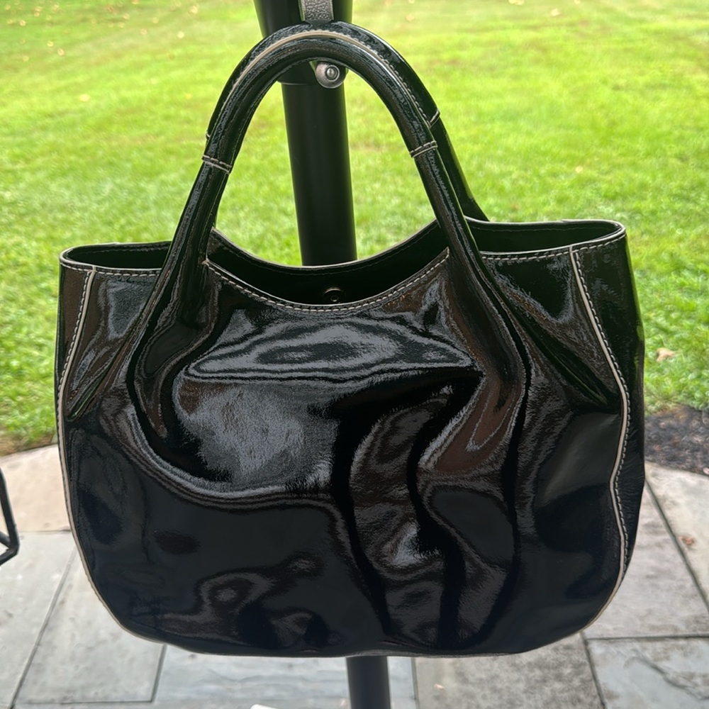 Kate Spade Black Patent Leather /white stitching Handbag - Picture 3 of 6